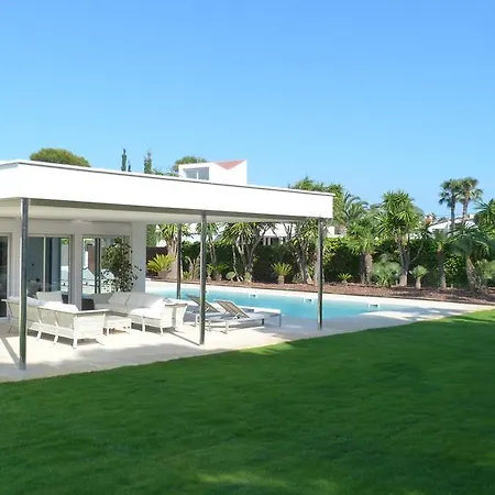 ヴィラ Luxury House シッチェス