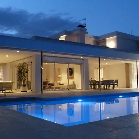 فيلة Luxury House *